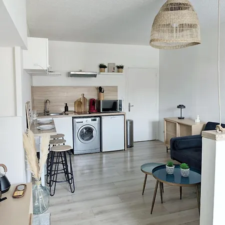 Thermes Et Cinema - T1 Bis Sur * 호와야