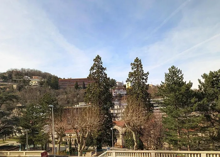 Thermes Et Cinema - T1 Bis Sur